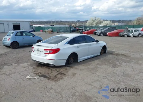 2018 Honda Accord Touring 2.0T из США, поврежденный, VIN 1HGCV2F90JA024862